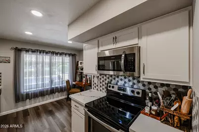 18621 N 104th Drive, Sun City, AZ 85373 - Photo 8