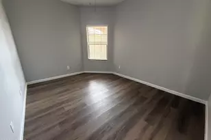 10823 N 70th Ave, Peoria, AZ 85345 - Photo 6