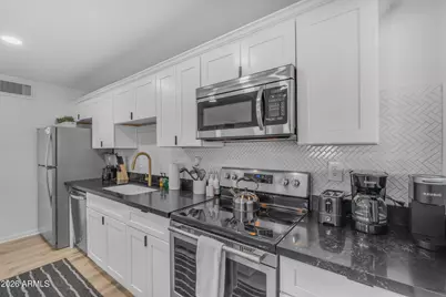 6943 E Granada Road, Scottsdale, AZ 85257 - Photo 8