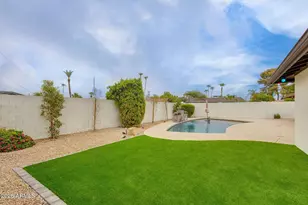 8562 E Turney Ave, Scottsdale, AZ 85251 - Photo 18