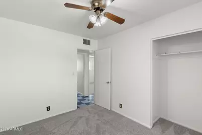 2242 E Chipman Road, Phoenix, AZ 85040 - Photo 12