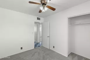 2242 E Chipman Rd, Phoenix, AZ 85040 - Photo 12