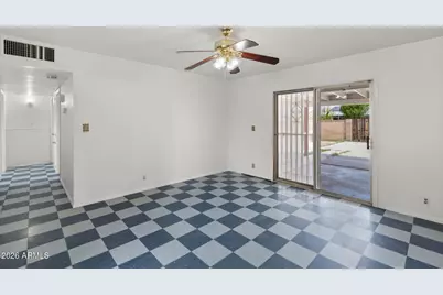 2242 E Chipman Road, Phoenix, AZ 85040 - Photo 10
