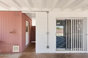 2242 E Chipman Rd, Phoenix, AZ 85040 - Photo 16