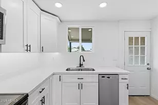2750 E Wier Ave, Phoenix, AZ 85040 - Photo 16
