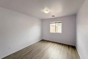 5216 W Albeniz Pl, Phoenix, AZ 85043 - Photo 12