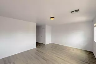 5216 W Albeniz Pl, Phoenix, AZ 85043 - Photo 10