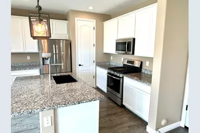 2930 E Sunland Avenue, Phoenix, AZ 85040 - Photo 8