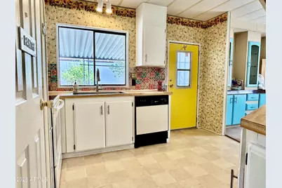 200 E Knox Road #100, Chandler, AZ 85225 - Photo 8