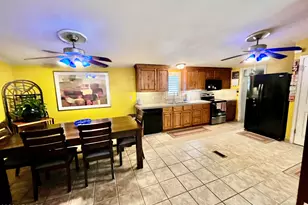 18240 North 21st St, Phoenix, AZ 85022 - Photo 16