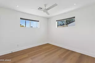 939 E Berridge Ln, Phoenix, AZ 85014 - Photo 20