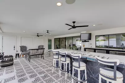 2102 E Orangewood Avenue, Phoenix, AZ 85020 - Photo 24