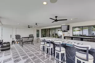 2102 E Orangewood Ave, Phoenix, AZ 85020 - Photo 24