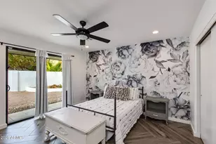 2102 E Orangewood Ave, Phoenix, AZ 85020 - Photo 16