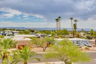 2102 E Orangewood Ave, Phoenix, AZ 85020 - Photo 32