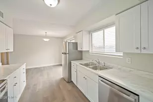 1339 N Hillcrest Cir, Mesa, AZ 85201 - Photo 12