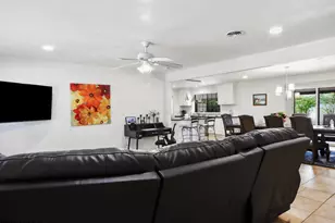 3048 E Sierra St, Phoenix, AZ 85028 - Photo 2