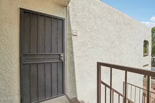 10444 N 69th St, Paradise Valley, AZ 85253 - Photo 2