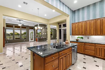 12926 W Red Fox Road, Peoria, AZ 85383 - Photo 4
