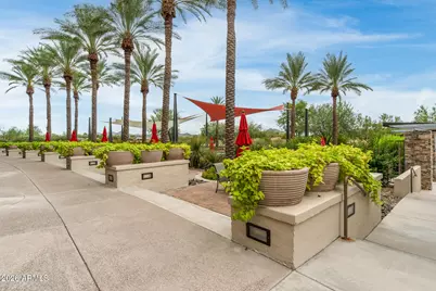 12926 W Red Fox Road, Peoria, AZ 85383 - Photo 78