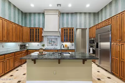 12926 W Red Fox Road, Peoria, AZ 85383 - Photo 30