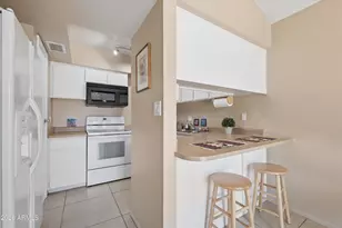 905 S Hacienda Dr, Tempe, AZ 85281 - Photo 8