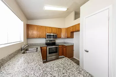8538 W Columbine Drive, Peoria, AZ 85381 - Photo 12