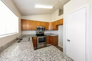 8538 W Columbine Dr, Peoria, AZ 85381 - Photo 12