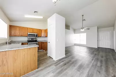 8538 W Columbine Drive, Peoria, AZ 85381 - Photo 10