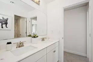 8022 W Loma Ln, Peoria, AZ 85345 - Photo 26