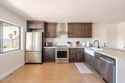 2217 W Michigan Avenue, Phoenix, AZ 85023 - Photo 8