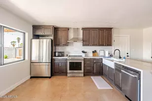 2217 W Michigan Ave, Phoenix, AZ 85023 - Photo 8