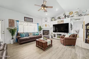 560 Topeka Dr, Wickenburg, AZ 85390 - Photo 4