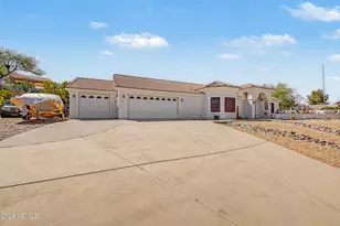 560 Topeka Dr, Wickenburg, AZ 85390 - Photo 14