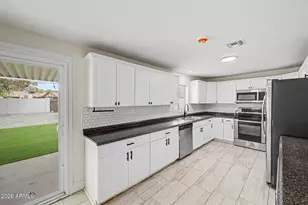 10633 N 17th Ave, Phoenix, AZ 85029 - Photo 10