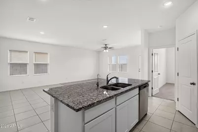 2097 E Grazing Meadow Lane, San Tan Valley, AZ 85140 - Photo 6