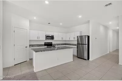 2097 E Grazing Meadow Lane, San Tan Valley, AZ 85140 - Photo 4