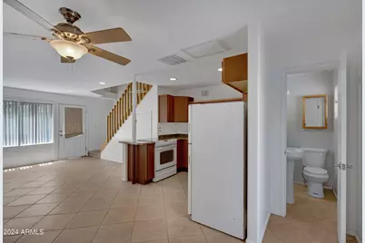 2021 S Granada Drive #Apt 10, Tempe, AZ 85282 - Photo 2