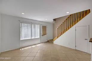 2021 S Granada Dr, Tempe, AZ 85282 - Photo 8