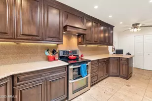 3401 N 37th St, Phoenix, AZ 85018 - Photo 6