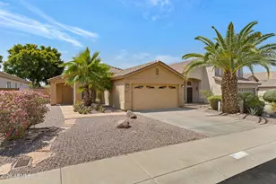 1819 W Brookwood Ct, Phoenix, AZ 85045 - Photo 2