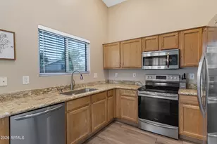 1819 W Brookwood Ct, Phoenix, AZ 85045 - Photo 10