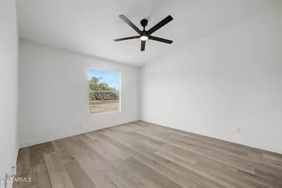 20421 E Kiva Road, Black Canyon City, AZ 85324 - Photo 10