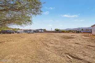 20421 E Kiva Rd, Black Canyon City, AZ 85324 - Photo 22