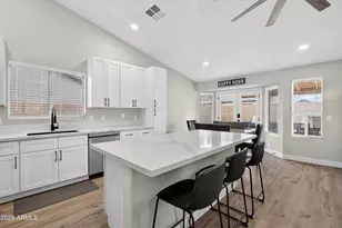 8947 W Sierra Vista Dr, Glendale, AZ 85305 - Photo 12