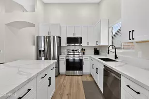 8947 W Sierra Vista Dr, Glendale, AZ 85305 - Photo 14