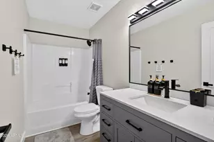 8947 W Sierra Vista Dr, Glendale, AZ 85305 - Photo 28