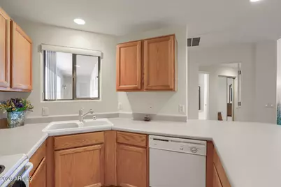 5249 E Shea Boulevard #212, Scottsdale, AZ 85254 - Photo 6