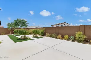 2332 S 241st Dr, Buckeye, AZ 85326 - Photo 32