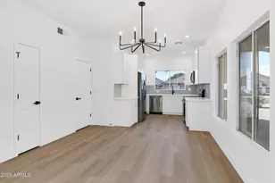741 E Cantebria Dr, Gilbert, AZ 85296 - Photo 8